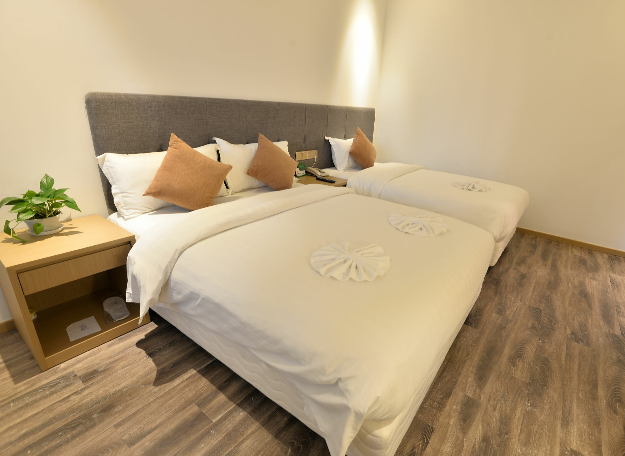 Shanghai Joyful Yard Hotel-Free Shuttle Bus To Pudong Airport And Disneyland Exterior foto